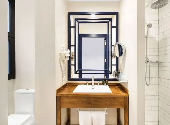 Standard Tek Büyük veya İki Ayrı Yataklı Oda (parking included)