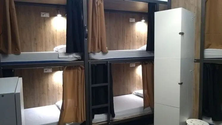 Ortak Ranzalı Oda, Karma Ranzalı Oda (1 bed in 10 Bed Dorm)