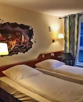 İki Ayrı Yataklı Oda