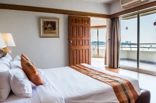 Grand Sea View