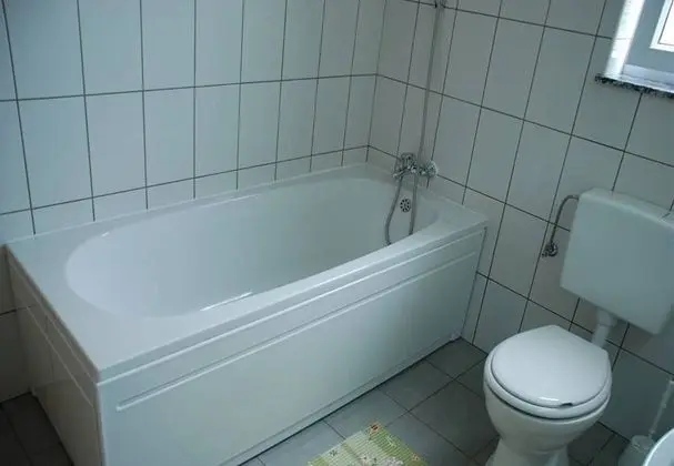 Apart Daire (Markle - swimming pool and sunbeds - )