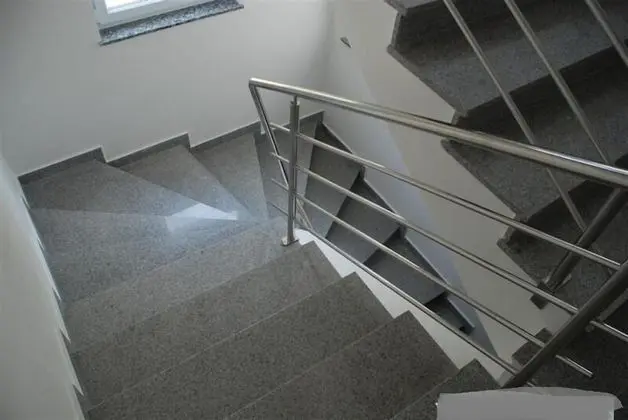 Apart Daire (Markle - swimming pool and sunbeds - )