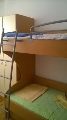 Apart Daire (Markle - swimming pool and sunbeds - )