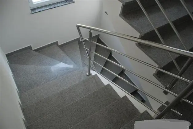 Apart Daire (Markle - swimming pool and sunbeds - )