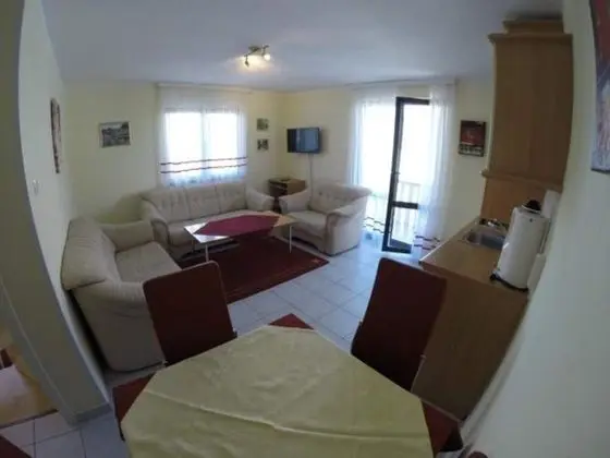 Apart Daire (Marko - 30m from beach - A1(2+2))