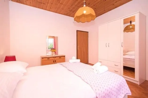 Apart Daire (Marko - 70m from the sea - A4(4+1))