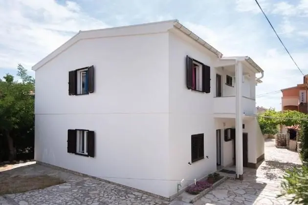 Apart Daire (Marko - 70m from the sea - A4(4+1))