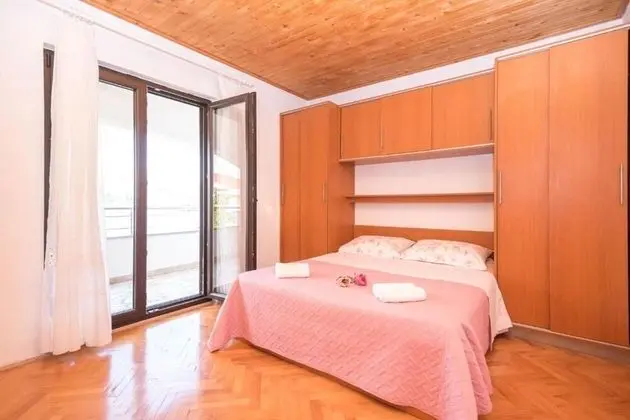 Apart Daire (Marko - 70m from the sea - A5(4+1))