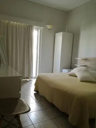 Tek Büyük veya İki Ayrı Yataklı Oda, Balkon