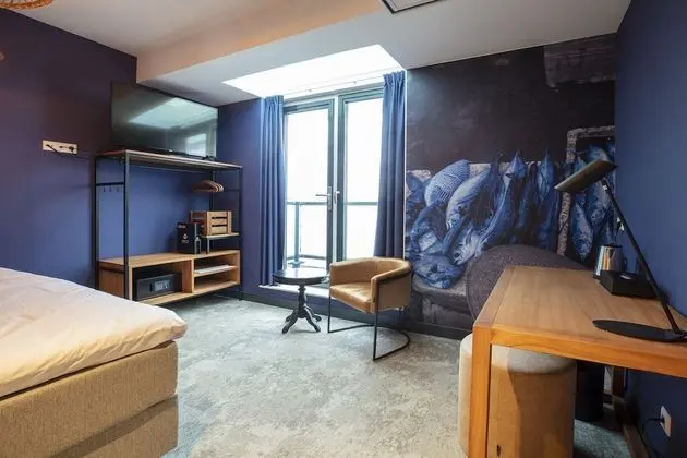 Superior Oda, Balkon