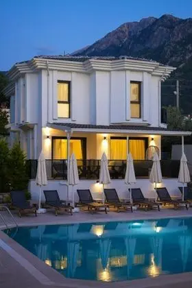 Dublex Villa 4 Kişilik, Havuz ve Bahçe Manzaralı, 2. Kat