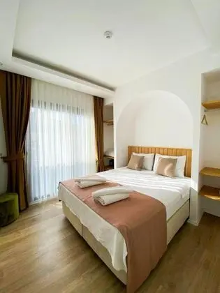 Suite, Havuz veya Bahçe Manzaralı, Üst Kat