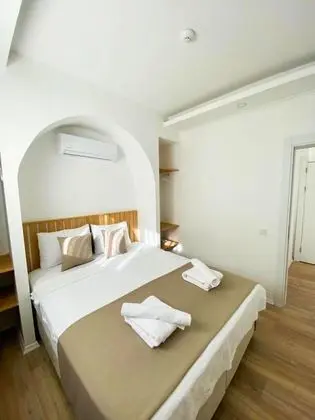 Suite, Havuz veya Bahçe Manzaralı, Üst Kat