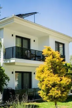 Suite, Havuz veya Bahçe Manzaralı, Üst Kat