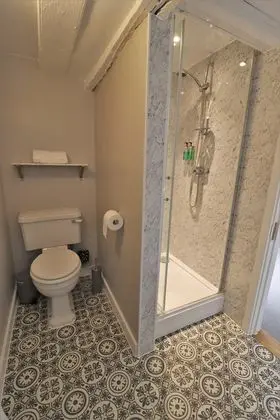 Standard Tek Büyük Yataklı Oda, Banyolu/Duşlu (Characterful room)