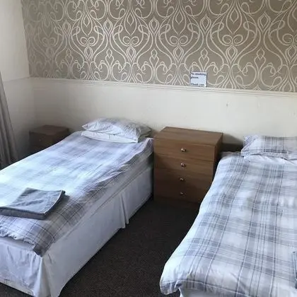 Basic İki Ayrı Yataklı Oda, Ortak Banyo