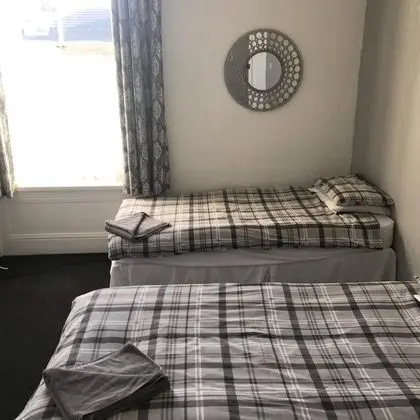 Basic İki Ayrı Yataklı Oda, Ortak Banyo