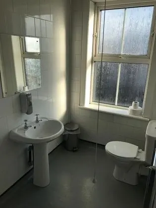 Basic Tek Kişilik Oda, Ortak Banyo