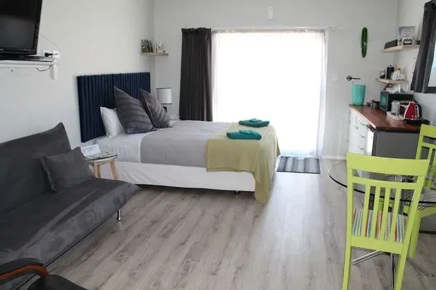 Stüdyo, Zemin Kat (Large Studio Apartment)