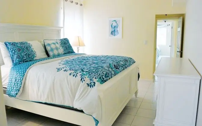 Villa, 6 Yatak Odası, Kişiye Özel Havuzlu, Denize Sıfır