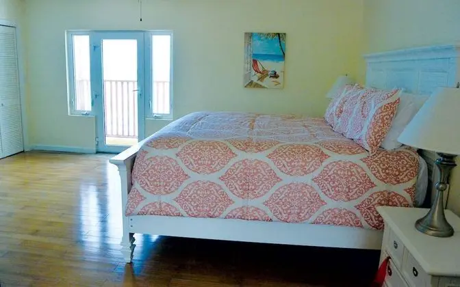 Villa, 6 Yatak Odası, Kişiye Özel Havuzlu, Denize Sıfır