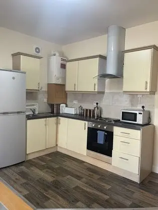 Deluxe Apart Daire, Banyolu/Duşlu (Ground Floor Apartment)