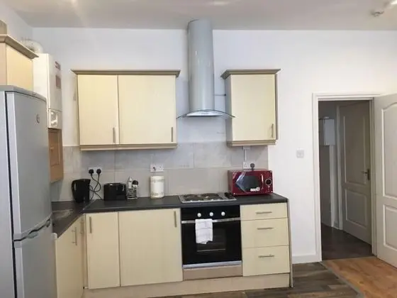 Deluxe Apart Daire, Banyolu/Duşlu (Ground Floor Apartment)