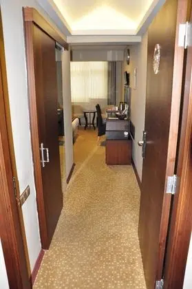 Tek Büyük veya İki Ayrı Yataklı Oda