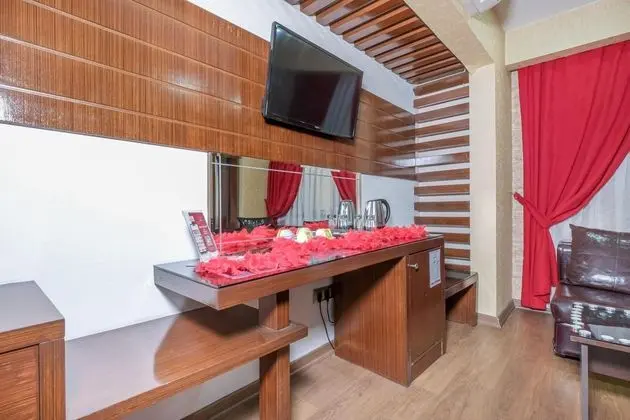 Suite,Sokak Manzaralı,Jakuzili