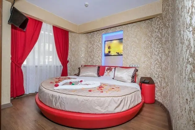 Suite,Sokak Manzaralı,Jakuzili