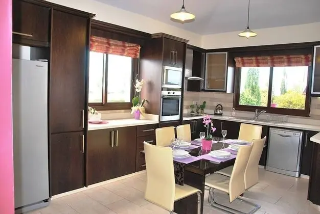 Villa, 4 Yatak Odası, Sigara İçilebilir, Şömine