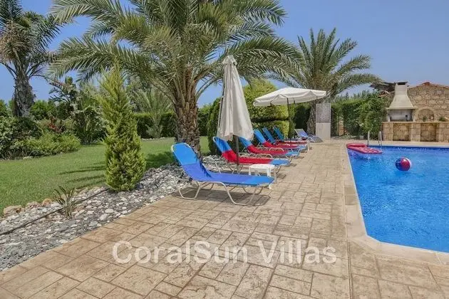 Villa, 4 Yatak Odası, Sigara İçilebilir, Şömine