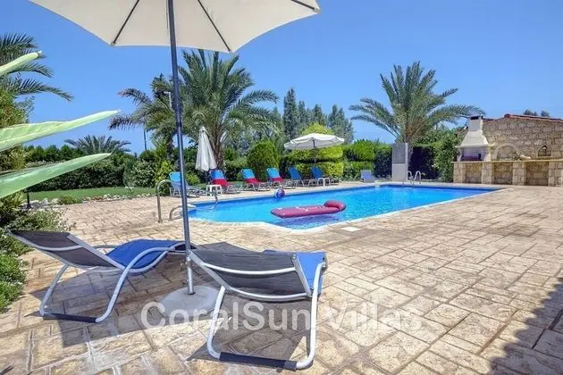 Villa, 4 Yatak Odası, Sigara İçilebilir, Şömine