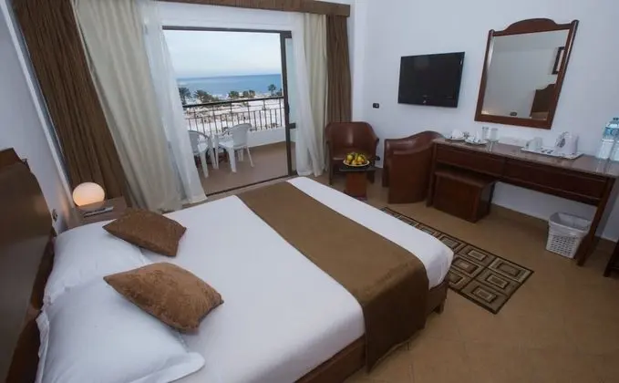 Süit, Kısmi Deniz Manzaralı (2Adults + 1 Child)