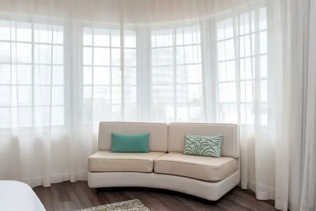 Premier Corner Suite