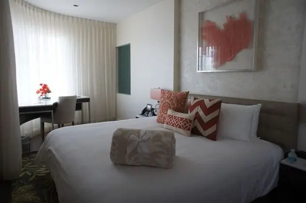 Superior Deluxe Suite