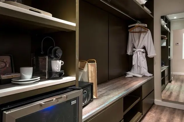 Superior Deluxe Suite