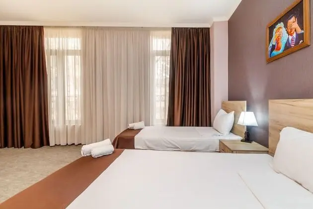 Deluxe Dört Kişilik Oda, Şehir Manzaralı