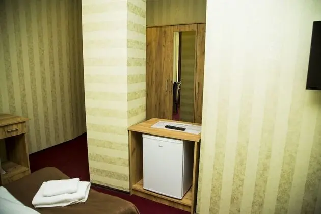 Standard Üç Kişilik Oda, Balkon, Avlu Manzaralı