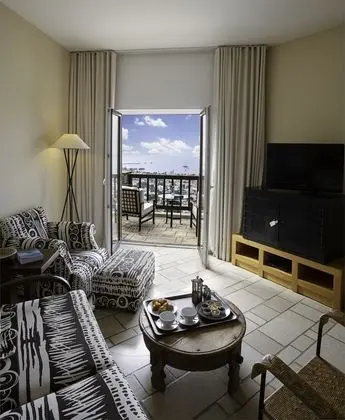 Corner Suite Oda Deniz Manzaralı