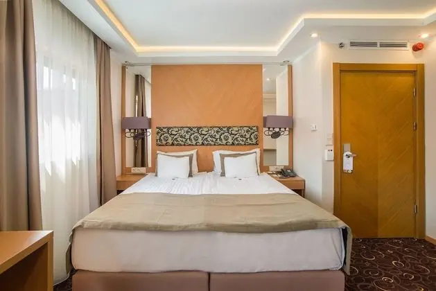 Deluxe Tek Büyük veya İki Ayrı Yataklı Oda