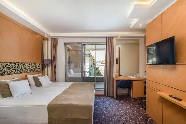 Deluxe Tek Büyük veya İki Ayrı Yataklı Oda