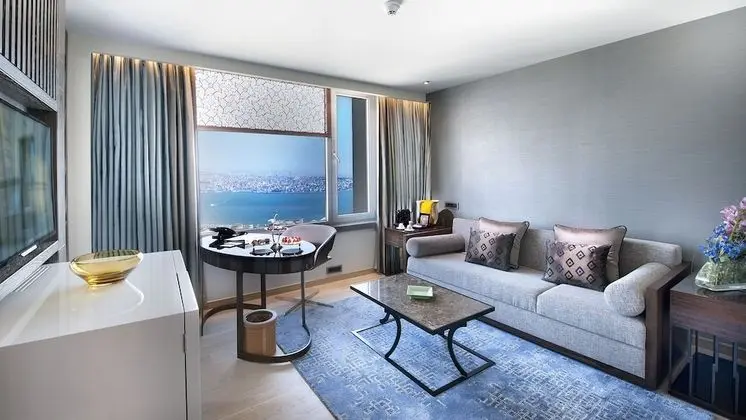 Bosphorus Suite, Lounge Access