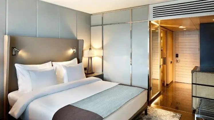 Deluxe Şehir Manzaralı Oda