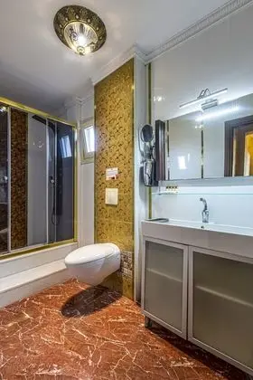 Standard Tek Büyük veya İki Ayrı Yataklı Oda
