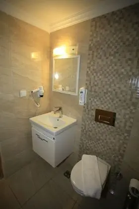Tek Kişilik, Şehir Manzaralı