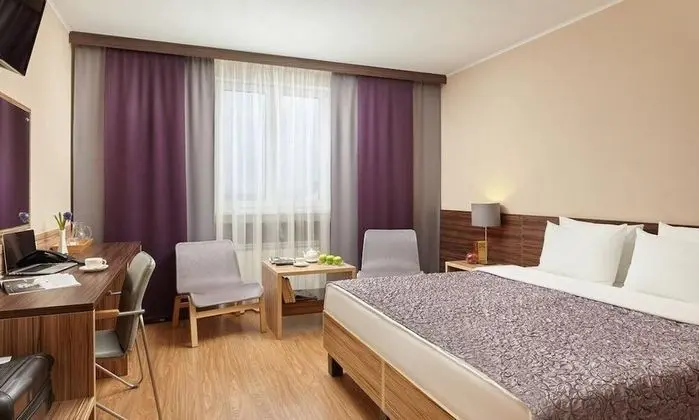 Comfort Tek Büyük Yataklı Oda