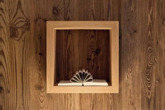 Megalodon- Traditional deluxe