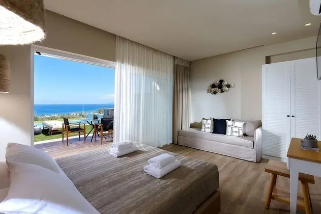 Deluxe Bungalov, 1 Büyük (Queen) Boy Yatak ve Çekyat, Kişiye Özel Havuzlu, Deniz Manzaralı