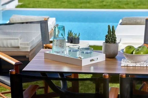 Deluxe Bungalov, 1 Büyük (Queen) Boy Yatak ve Çekyat, Kişiye Özel Havuzlu, Deniz Manzaralı